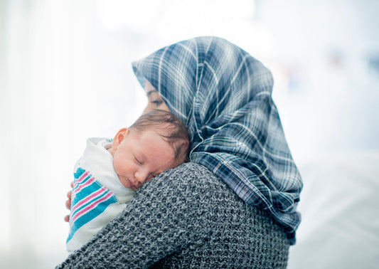 🤱 Anne-Bebek Arasındaki Bağ: İlk Aylar Nasıl Desteklenir?